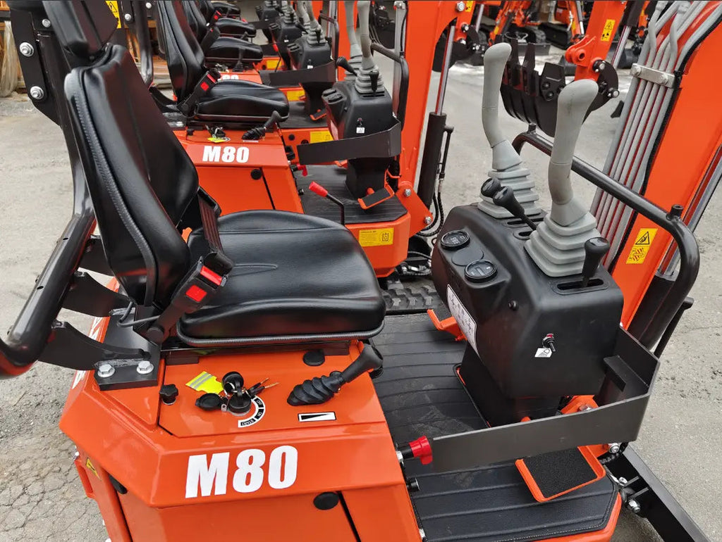 Mini-pelle compacte 0,85 tonne, moteur Briggs&Stratton essence DELEKS