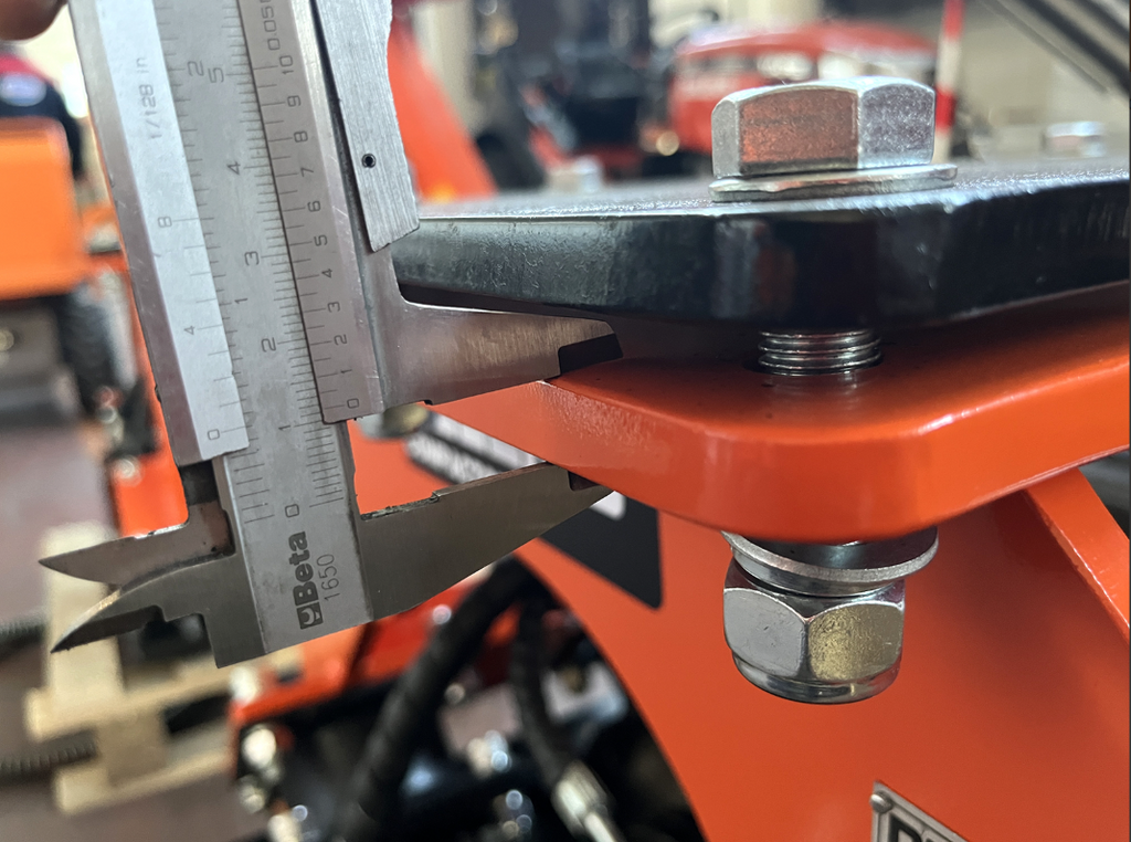 COMPACTEUR HYDRAULIQUES  POUR MINI PELLE DELEKS