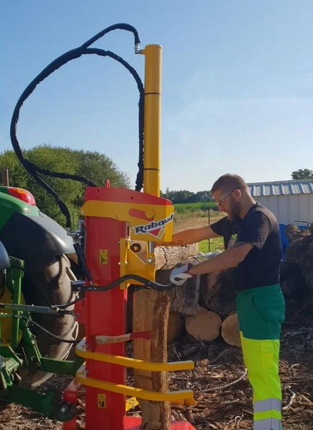 Fendeuse de bûches pour tracteur XYLO-SR 17 PH avec lève-bûche Rabaud Construction Materials and Shipping