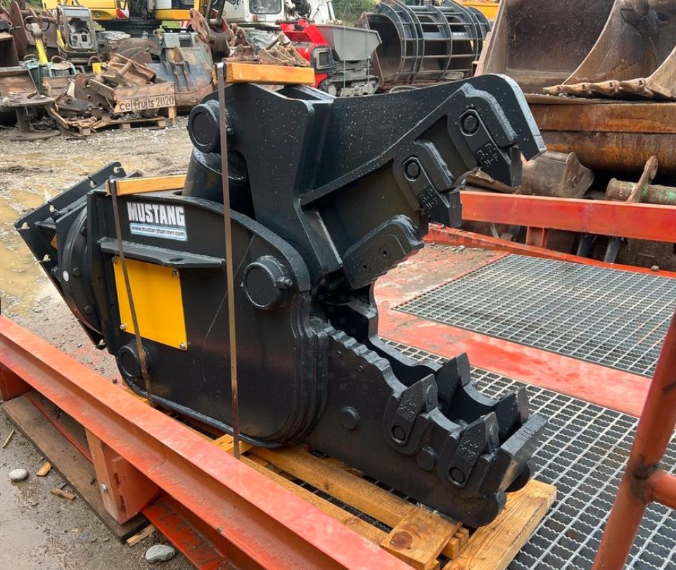 Croc à béton pour pelle de 10T à 16T MUSTANG