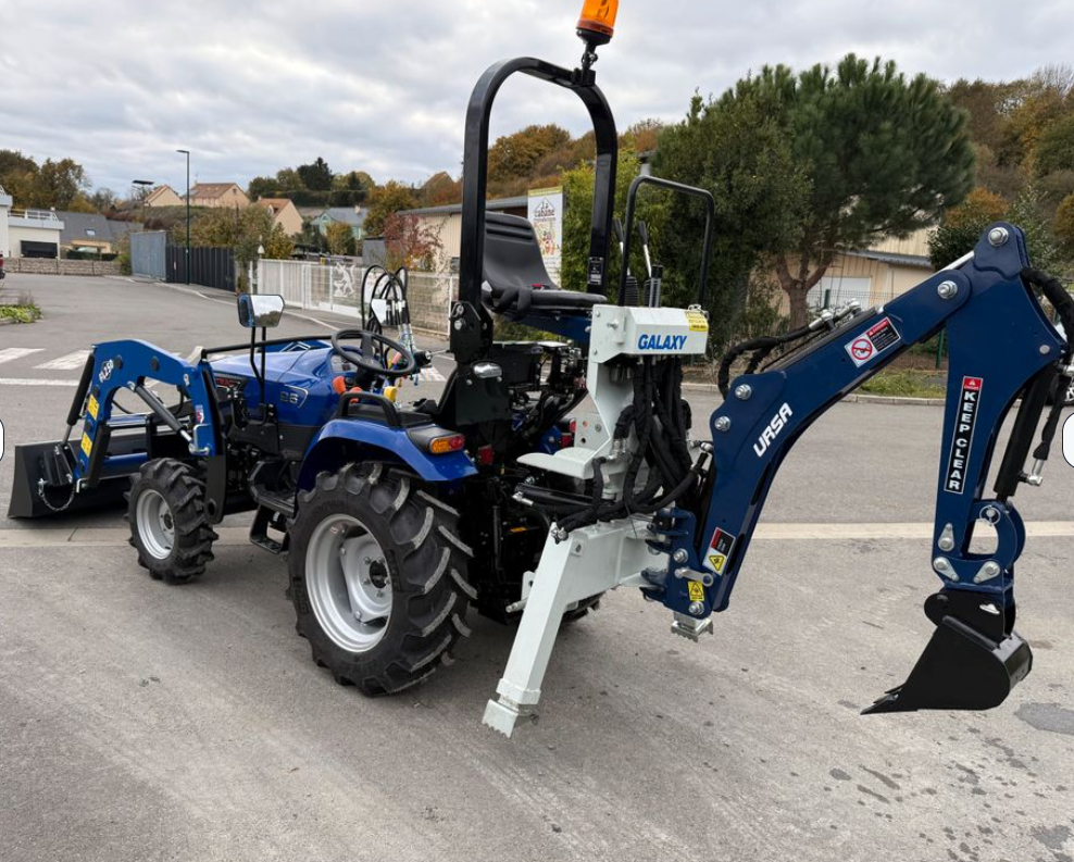Tracteur 26CV FARMTRAC FT26 Chargeur frontal Godet terre Pelle Rétro Construction Materials and Shipping