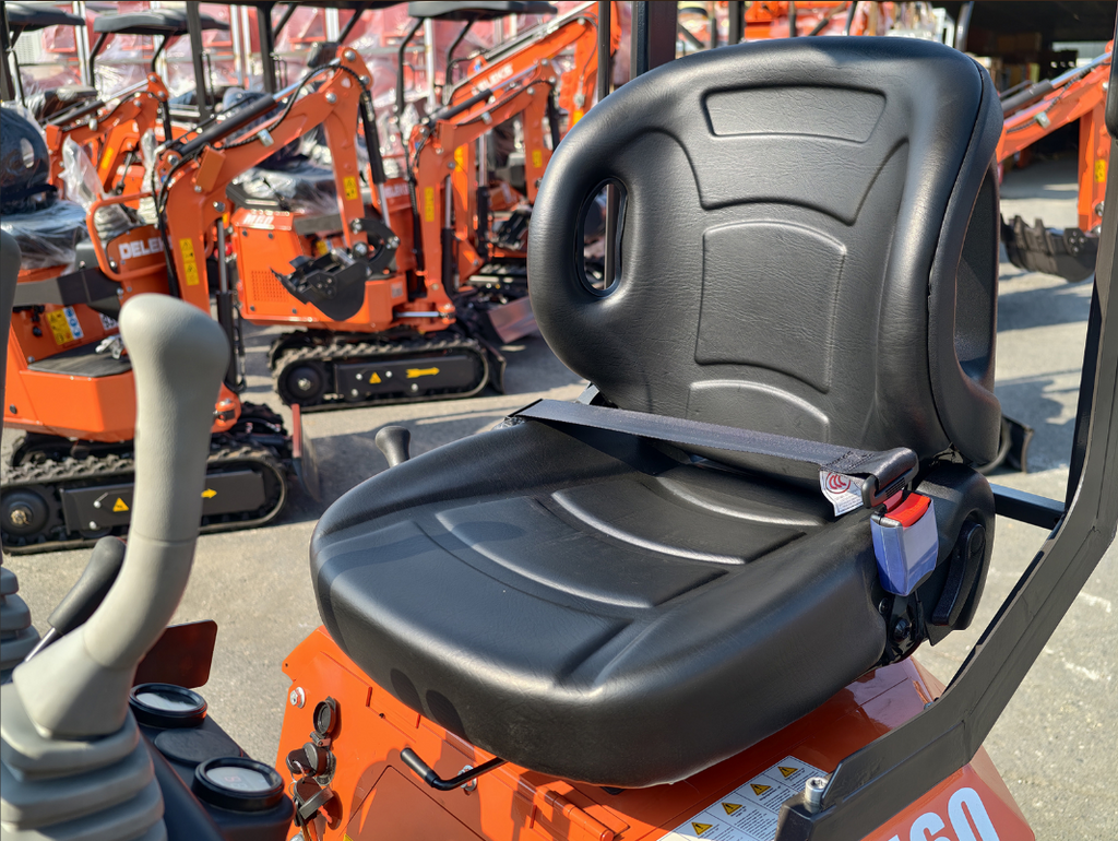 Mini-pelle compacte 0,65 tonne, moteur Loncin essence