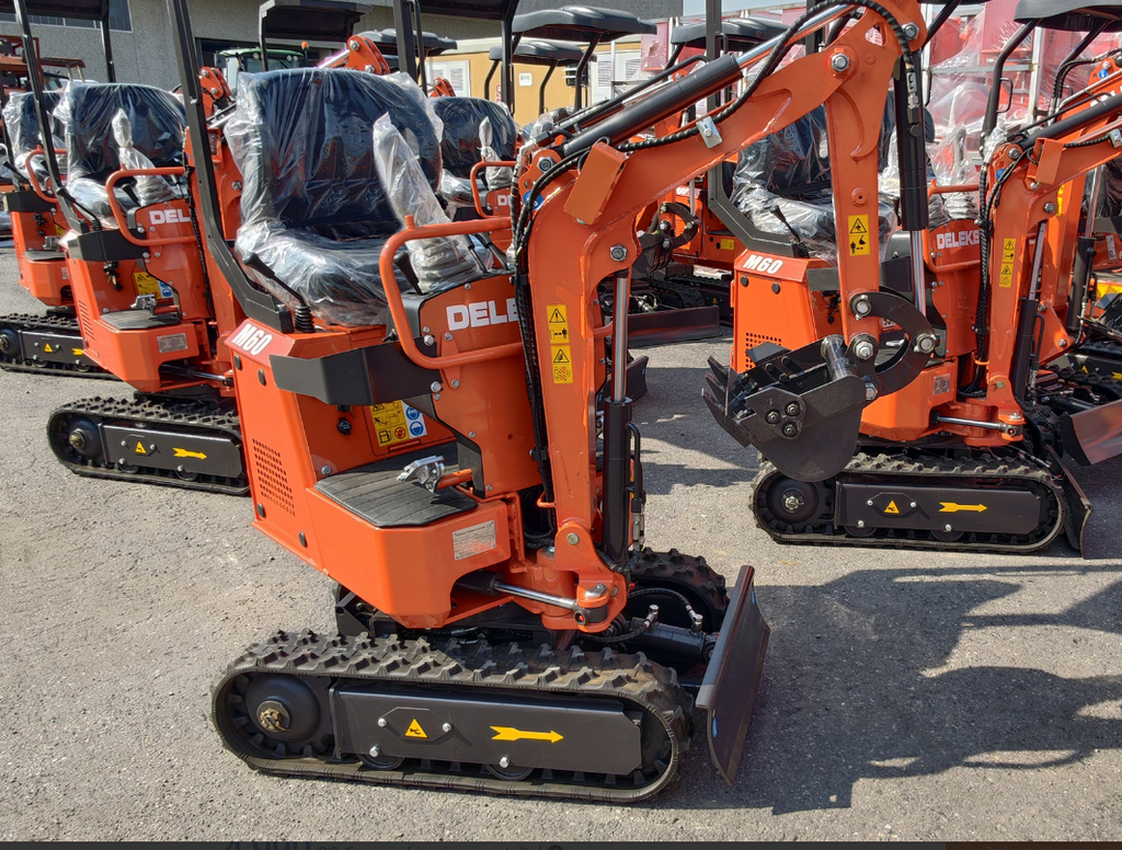 Mini-pelle compacte 0,65 tonne, moteur Loncin essence