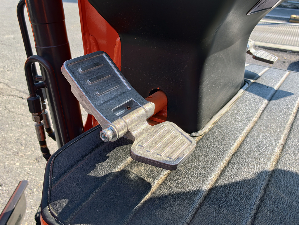 Mini-pelle compacte 0,65 tonne, moteur Loncin essence