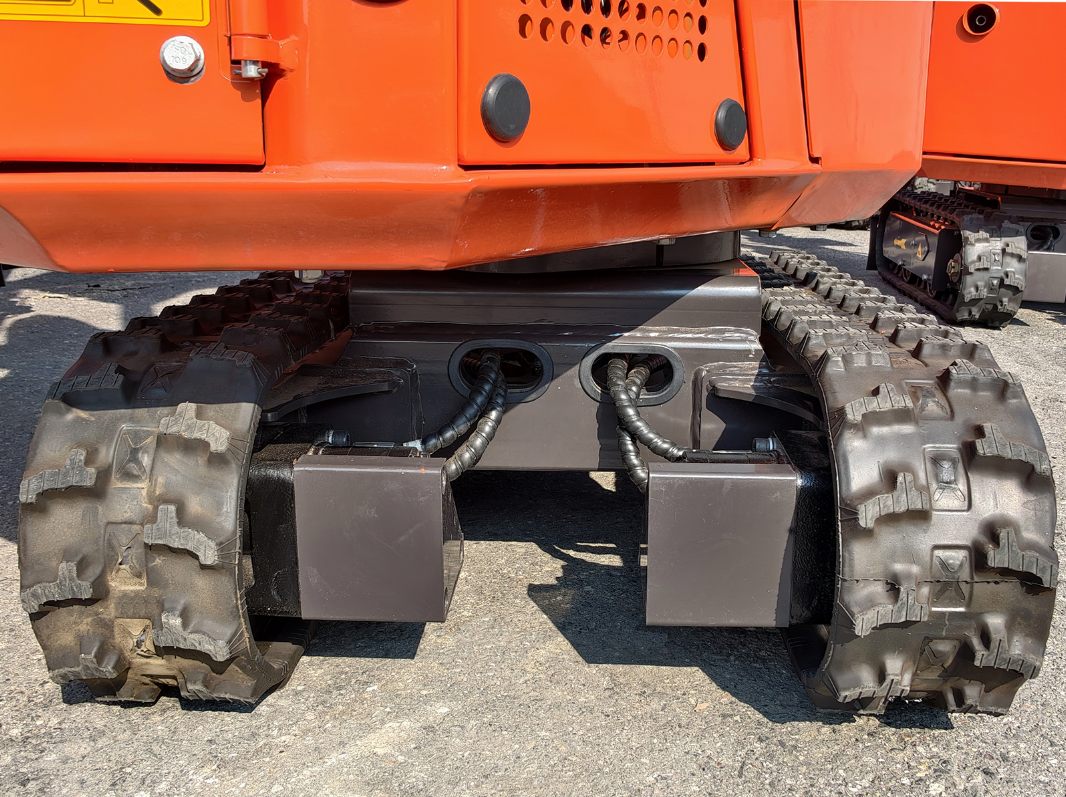 Mini-pelle compacte 0,65 tonne, moteur Loncin essence