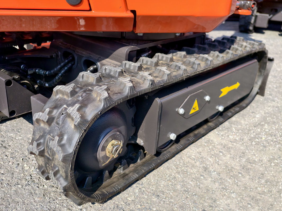 Mini-pelle compacte 0,65 tonne, moteur Loncin essence