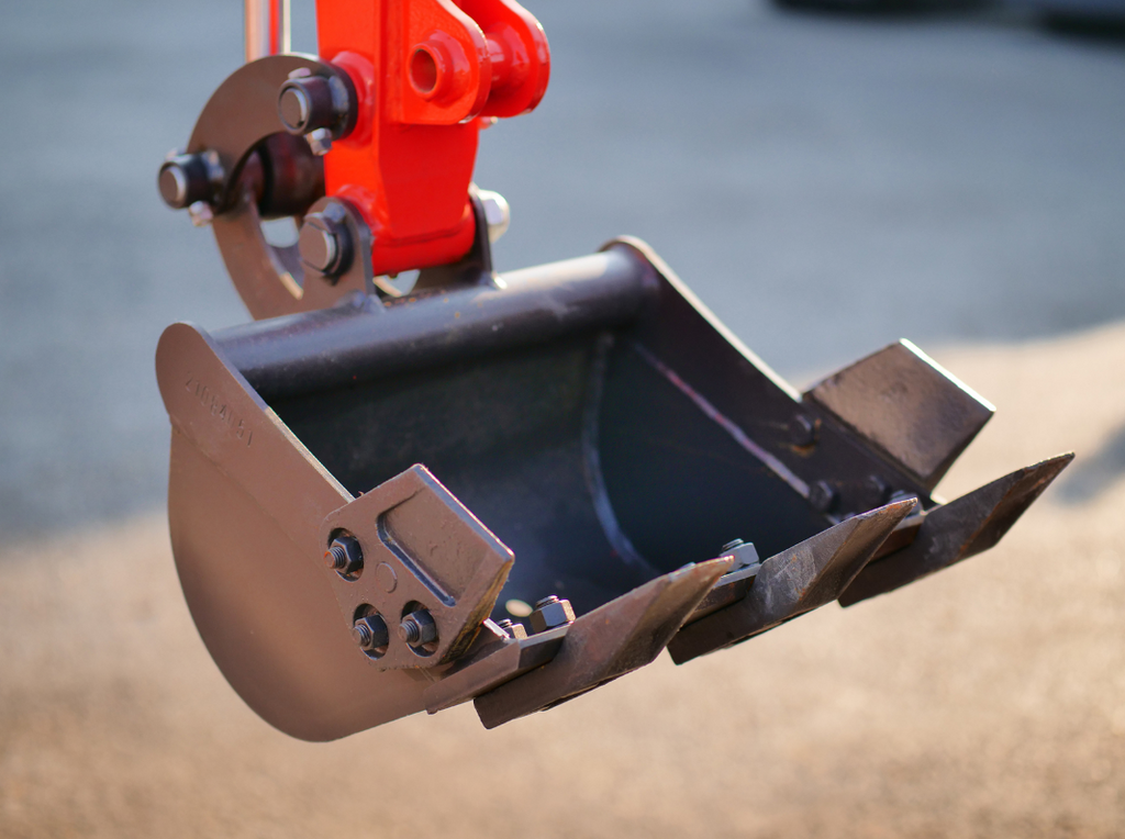 Mini-pelle compacte 1 tonne, moteur Kubota 3 cylindres diesel