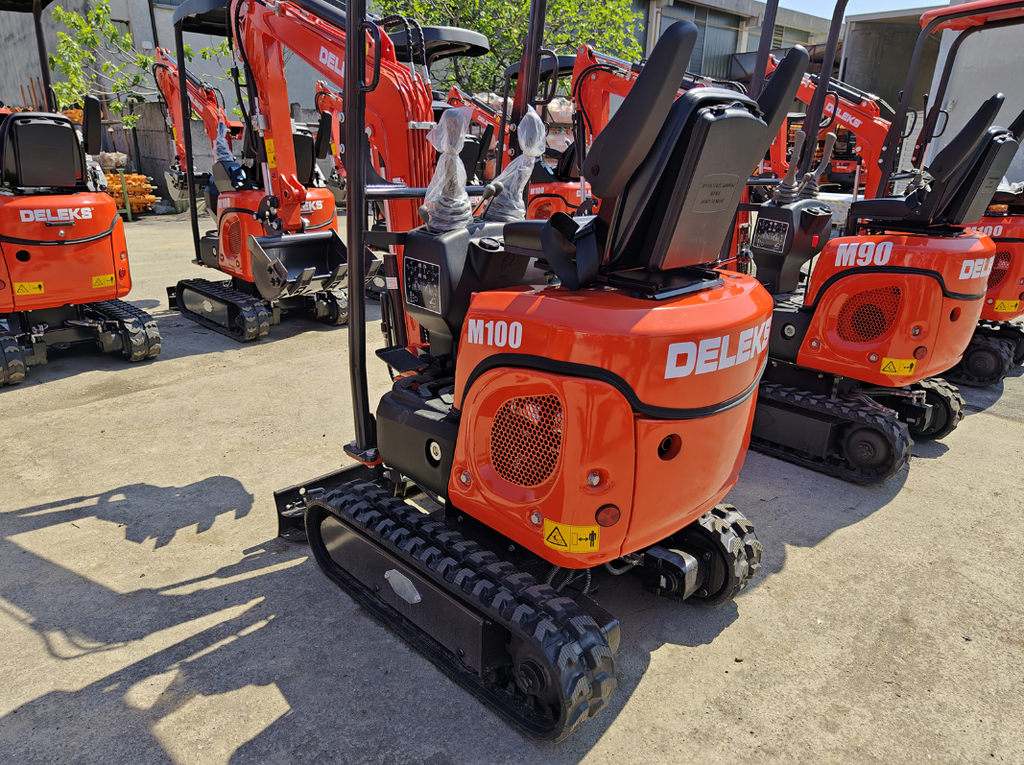 Mini-pelle compacte 1 tonne, moteur Kubota 3 cylindres diesel