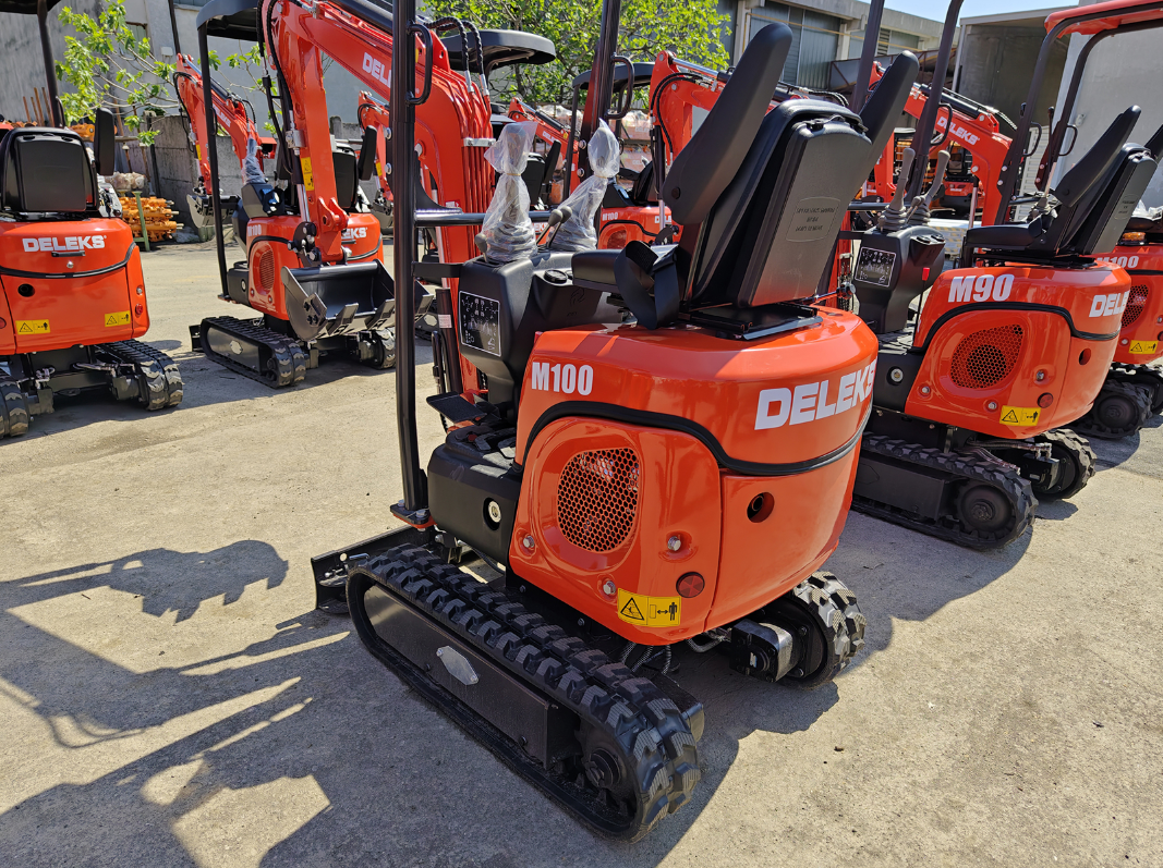 Mini-pelle compacte 1 tonne, moteur Kubota 3 cylindres diesel