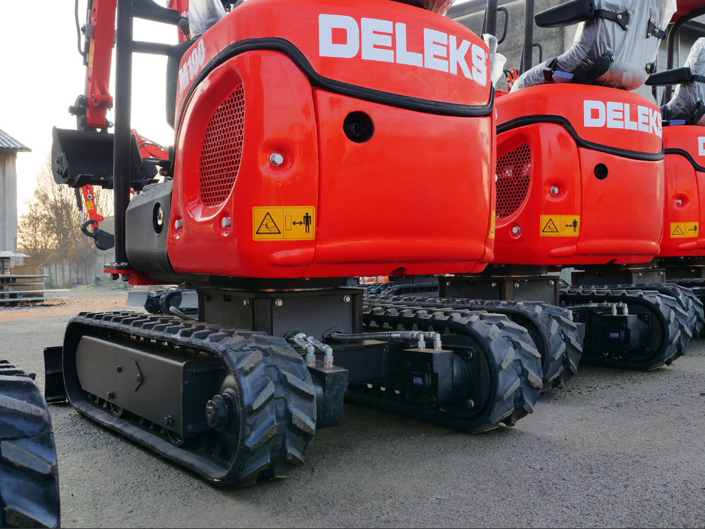 Mini-pelle compacte 1 tonne, moteur Kubota 3 cylindres diesel