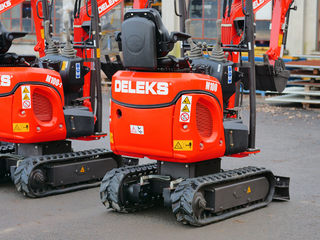 Mini-pelle compacte 1 tonne, moteur Kubota 3 cylindres diesel