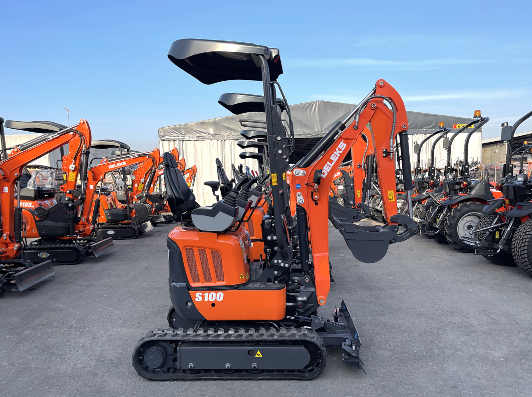 Mini-pelle compacte 1 tonne, moteur Kubota 3 cylindres diesel, déport arrière nul