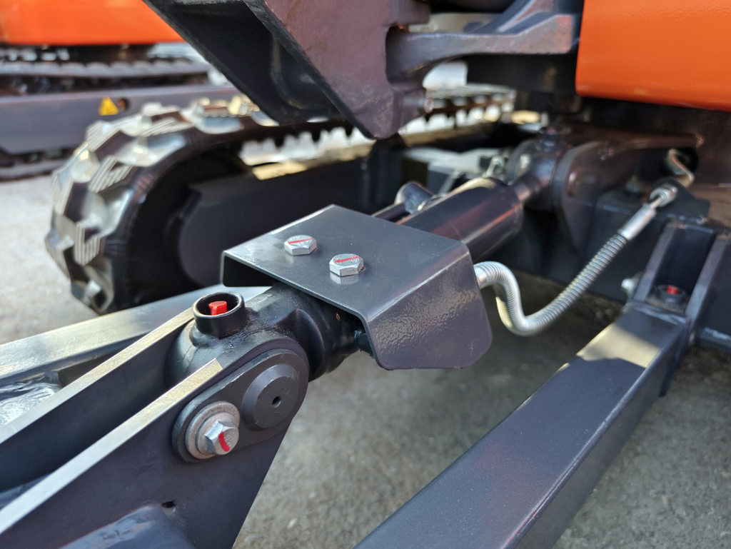 Mini-pelle compacte 1 tonne, moteur Kubota 3 cylindres diesel, déport arrière nul