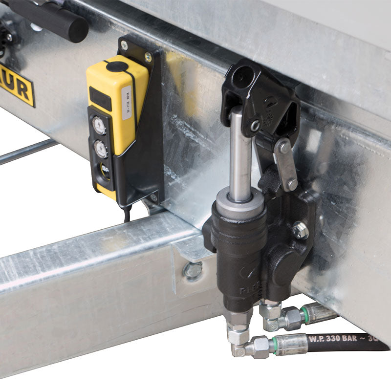 HTK 2700.27 HUMBAUR – Remorque à trois bascules, double essieux, 2700 kg